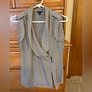 Ann Taylor Black & White Sleeveless Drape Neck blouse